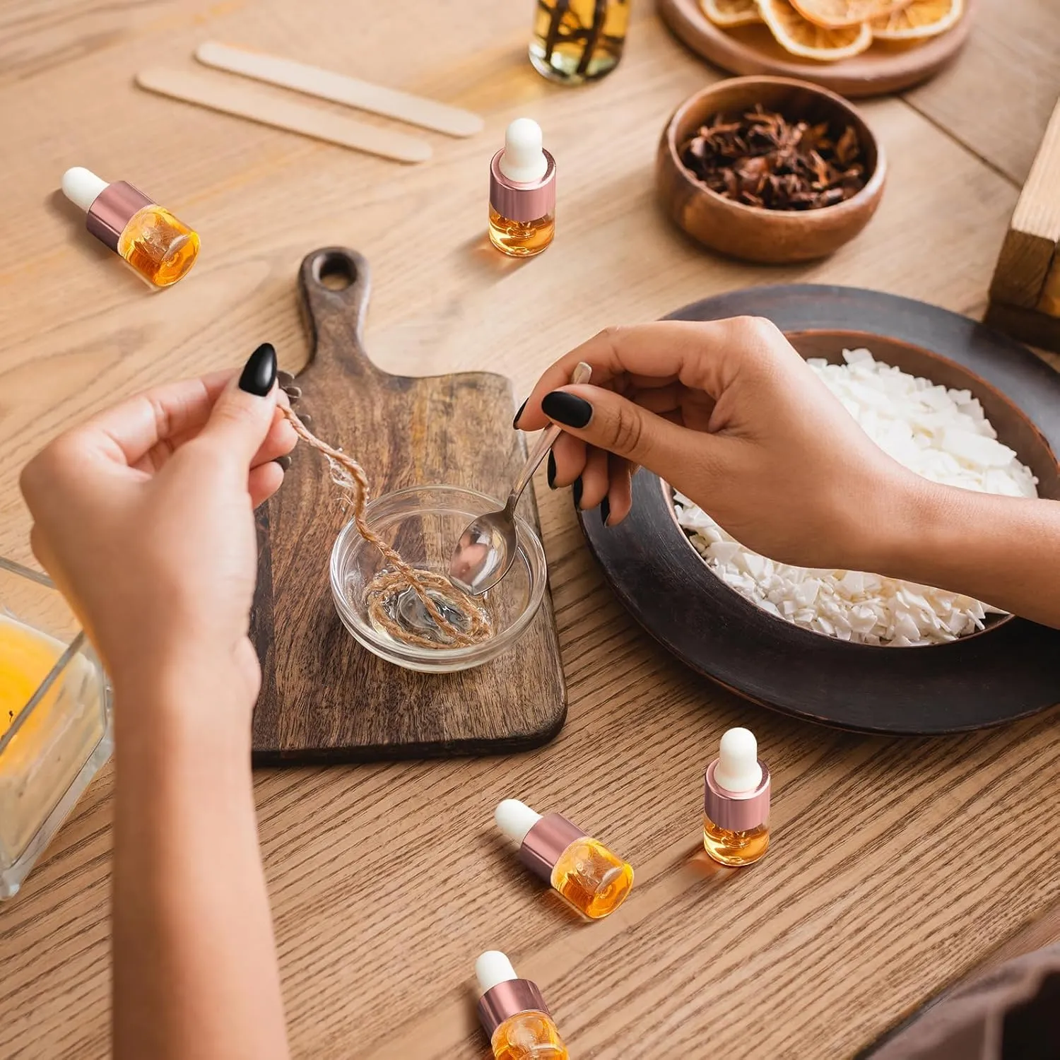200 Pcs Mini Glass Dropper Bottles Mini Sample Bottles Small Sample Vials with Lid for Traveling Essential Oils Cosmetic Liquid Perfume(1 ml,Rose Gold)