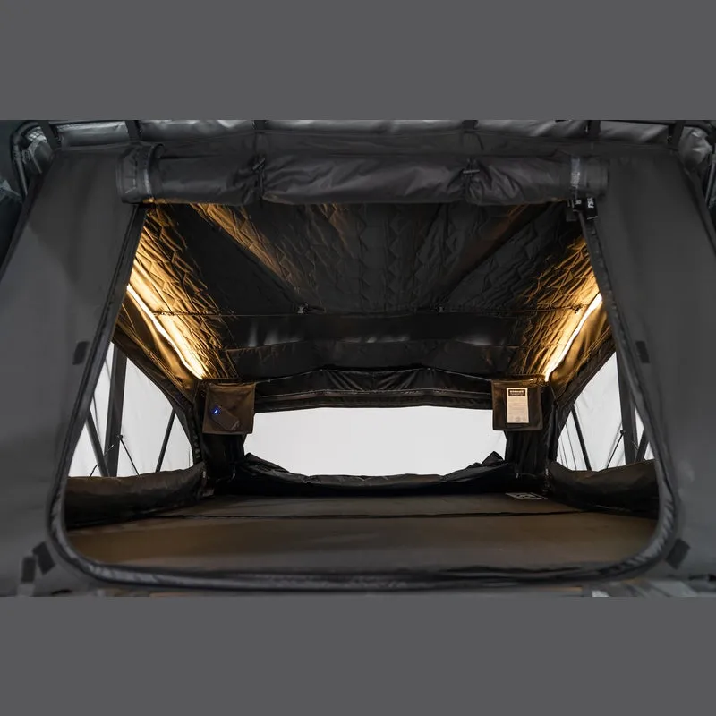 Freespirit Recreation Nova King - Hybrid Foldout Rooftop Tent