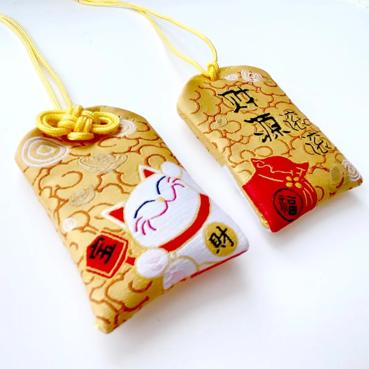 Handmade Traditional Japanese Omamori Blessing Lucky Amulet for Good Wealth/Lucky Cat/Maneki Neko Hanging Fortune Bag Gifts for Women Men