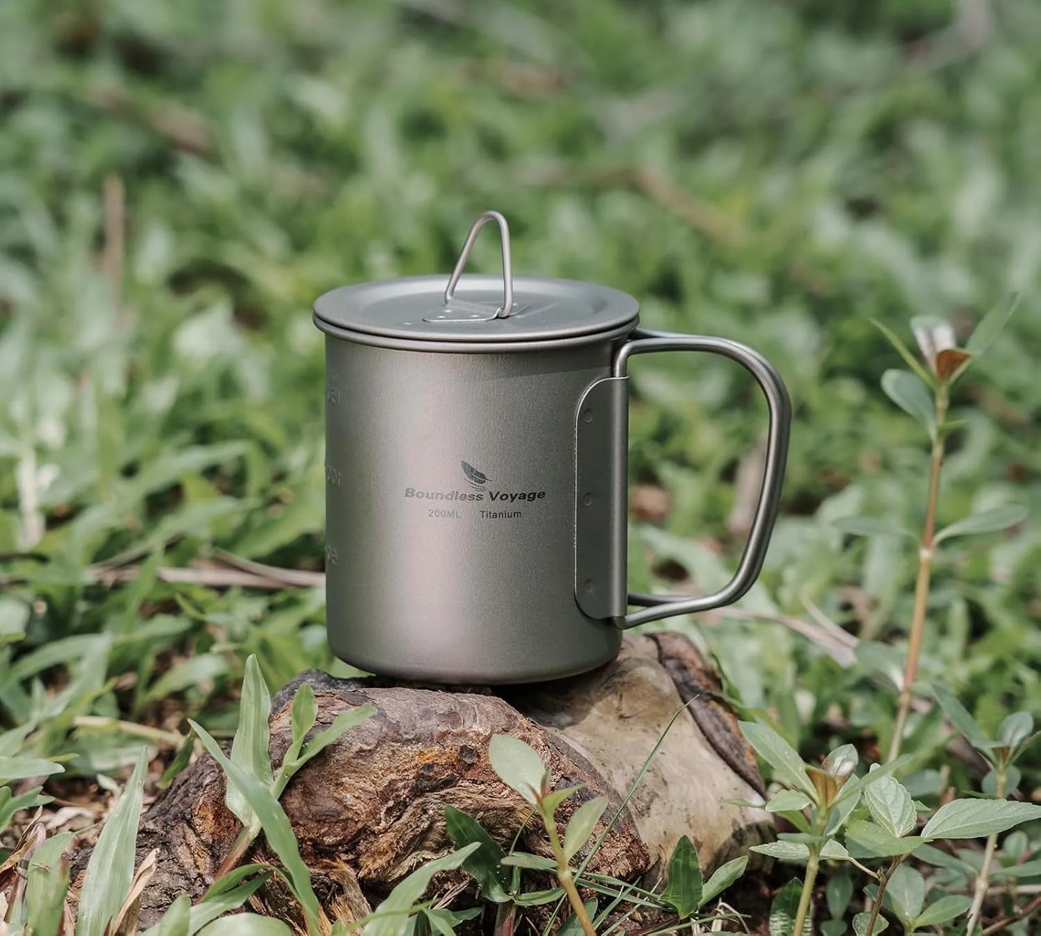 iBasingo 200ml Titanium Mug with Lid Tea Coffee Water Cup Outdoor Camping Pot Ultra-light Portable Hiking Backpacking Cooking Kit Picnic Tableware Drinkware with Foldable Handle Ti3033D