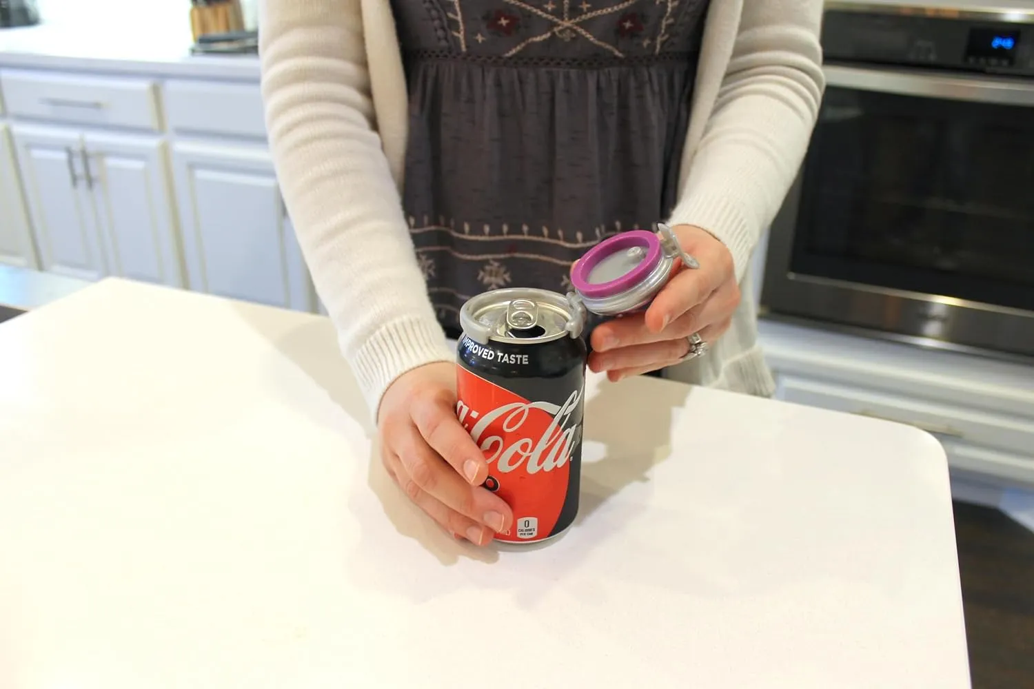 Jokari 2 Click Can Pump and Pour Carbonation Saver for 12oz Soda and Beer Cans Keep Fizzy Drinks Fresh Press On Manual Soda Preserver Reusable Can Cap for Carbonated Beverages 2 Pack