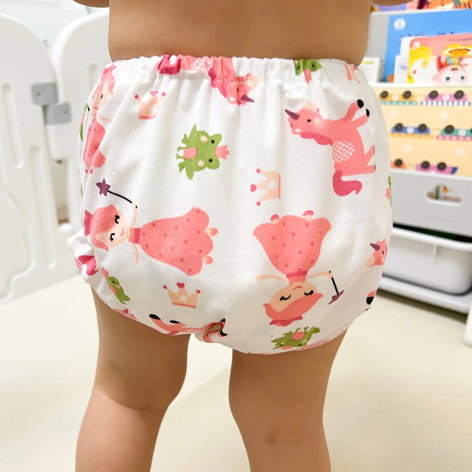 Joyo roy 4pcs Baby Bloomers 6-9 Months Bloomers Shorts Bloomers For Infant Girls Diaper Cover Bloomers Baby Girls' Bloomers Newborn Bloomers Waterproof Pants For Toddlers Bloomers For Girls 6M-12M