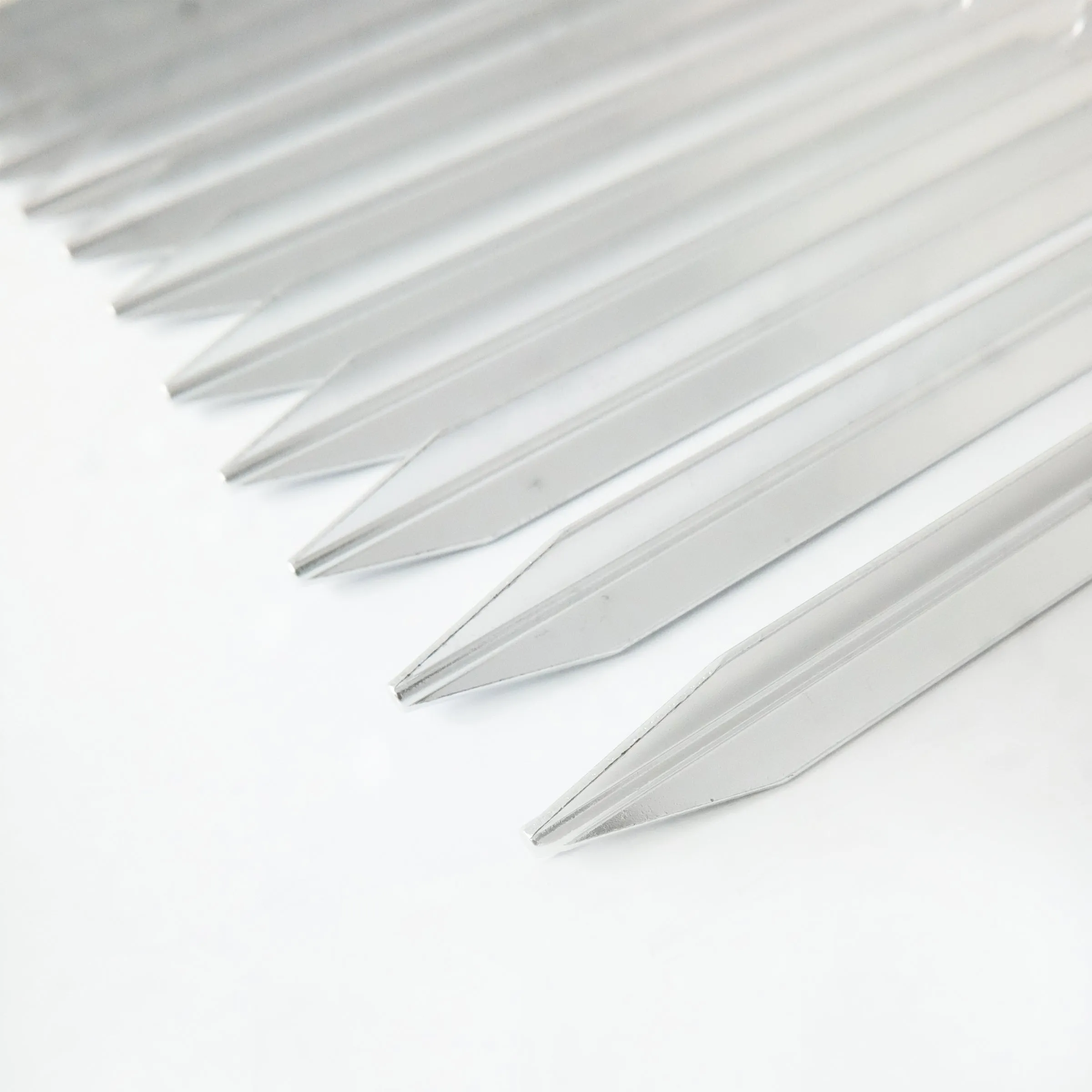 LIGHTWEIGHT TENT PEGS