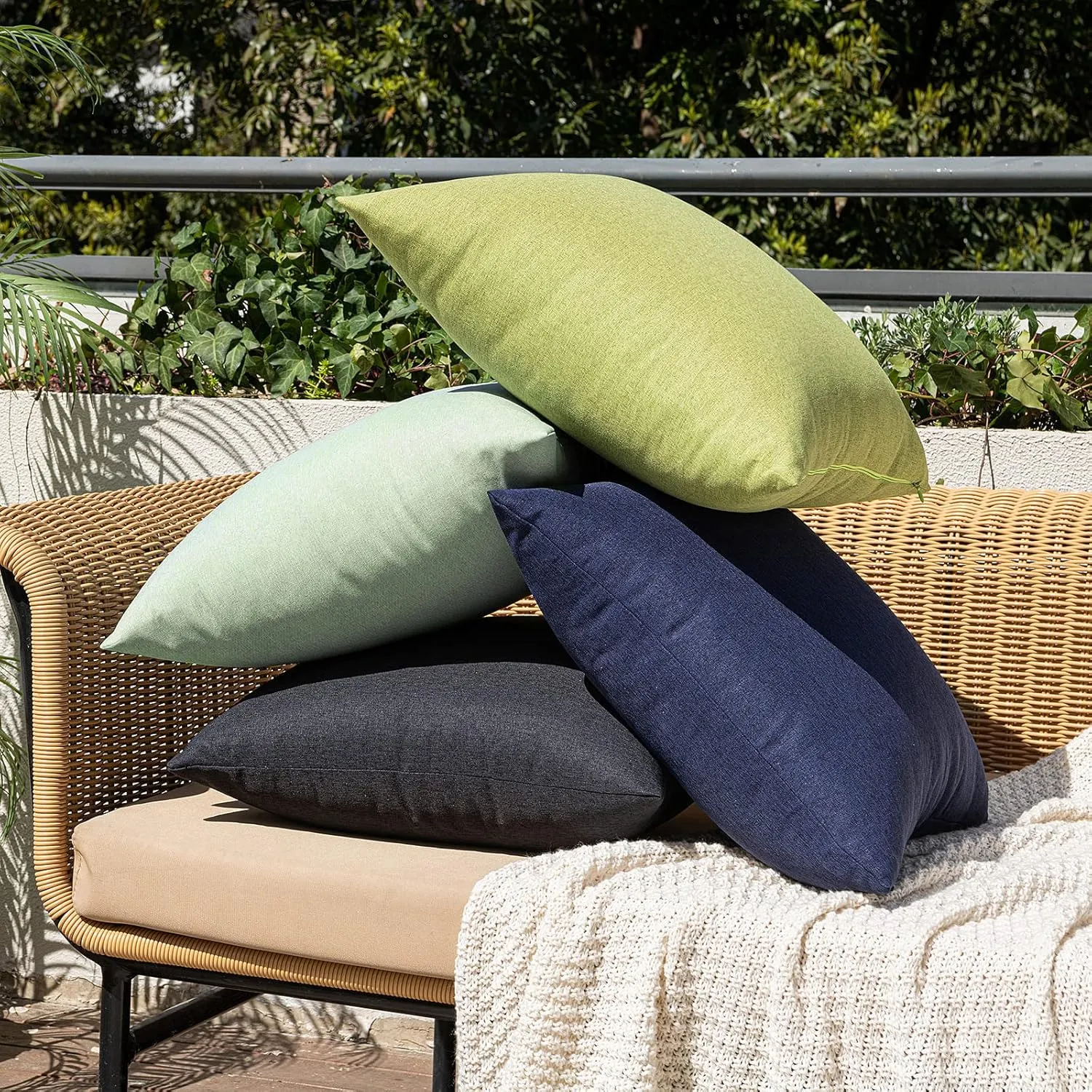 MIULEE Pack of 2 Decorative Outdoor Solid Waterproof Throw Pillow Covers Faux Linen Garden Farmhouse Cushion Cases for Patio Tent Balcony Couch Sofa 20x20 inch Black