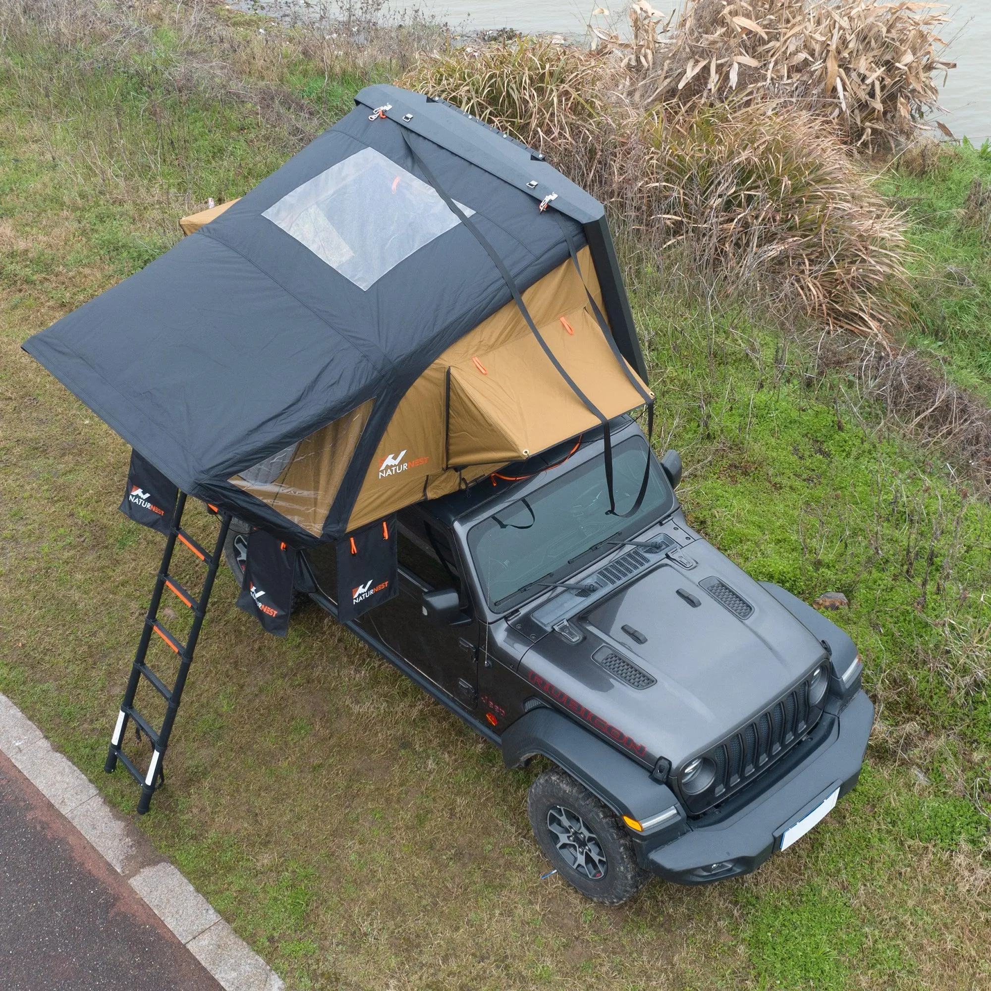 Naturnest Sirius 3 Clamshell Rooftop Tent