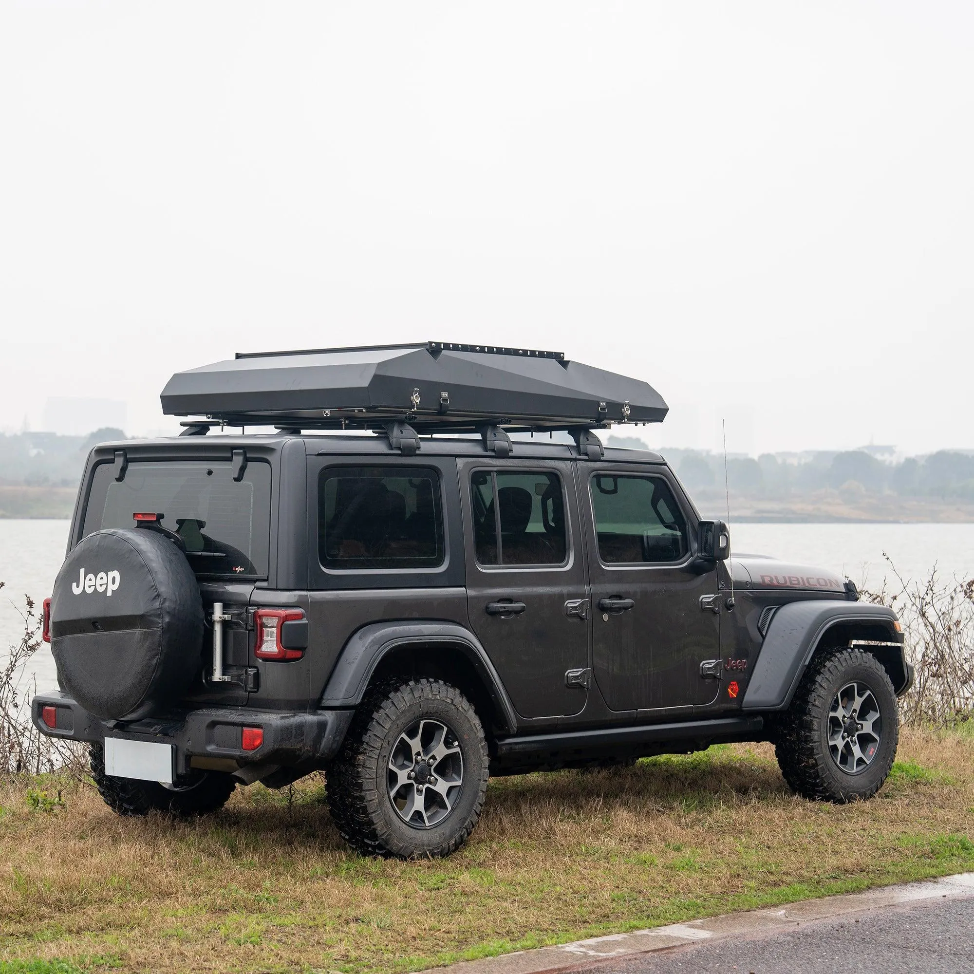 Naturnest Sirius 3 Clamshell Rooftop Tent