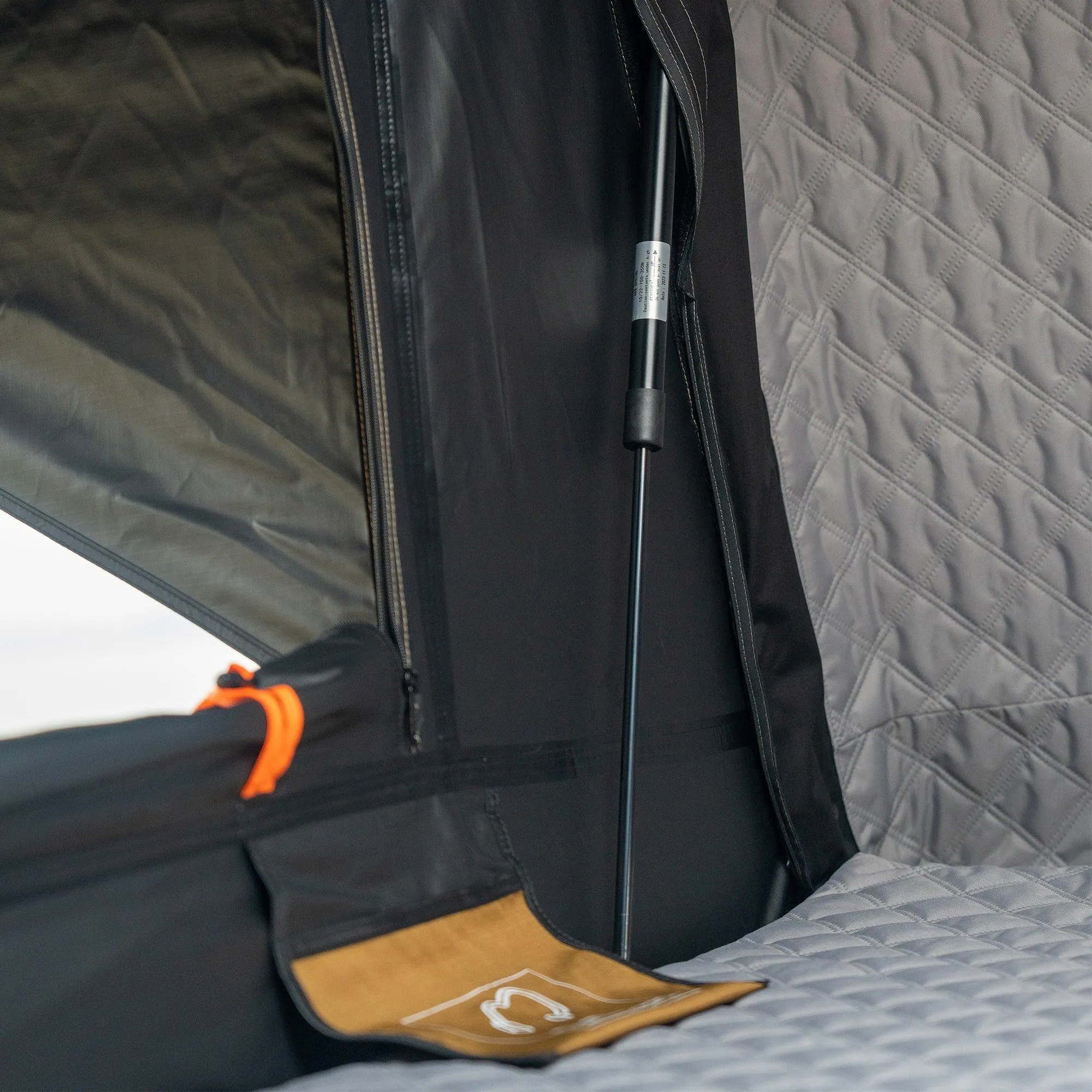 Naturnest Sirius 3 Clamshell Rooftop Tent