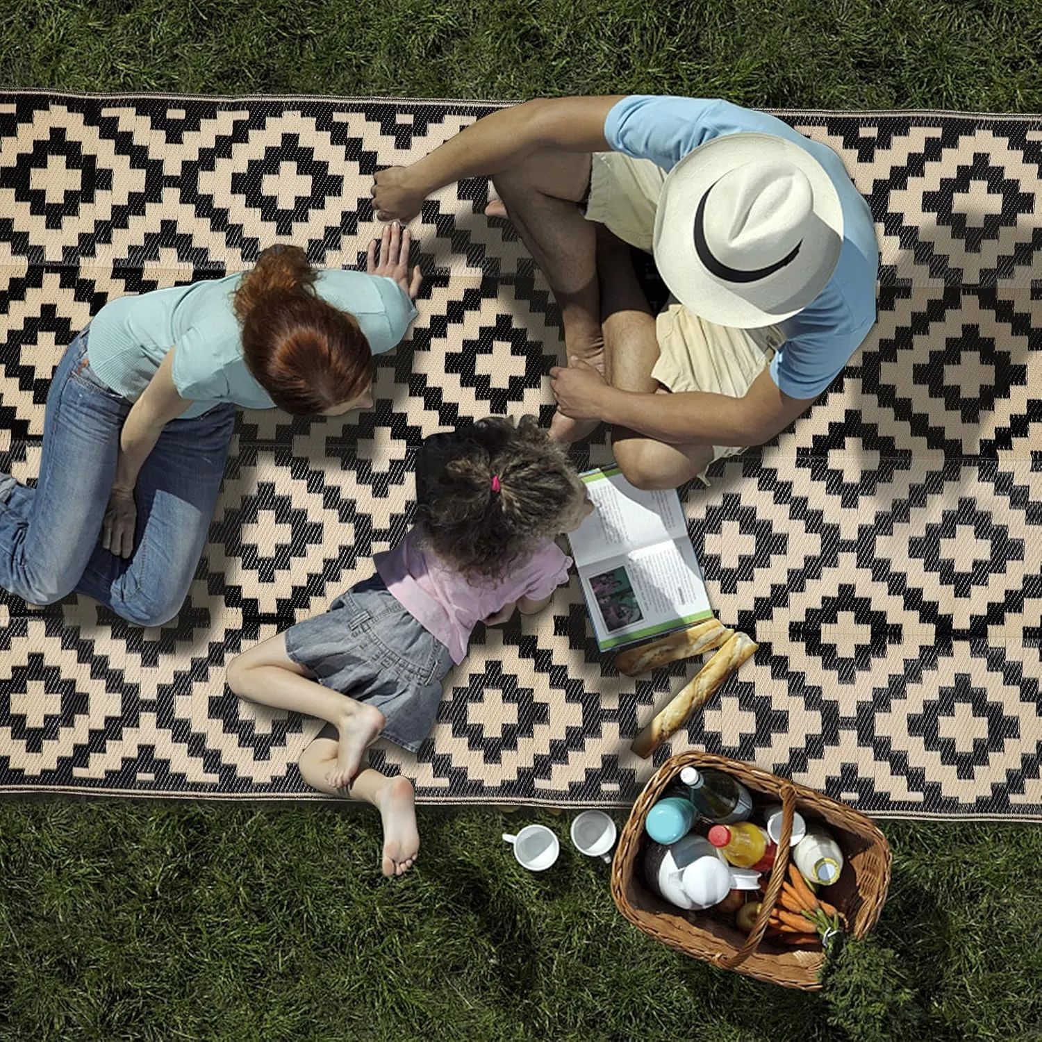 SAND MINE Waterproof Outdoor Rug 5x8 ft, Plastic Reversible Rug, Modern Area Rug, Large Floor Mat for Outdoors, RV, Patio, Backyard, Deck, Picnic, Beach, Camping, Black & Beige