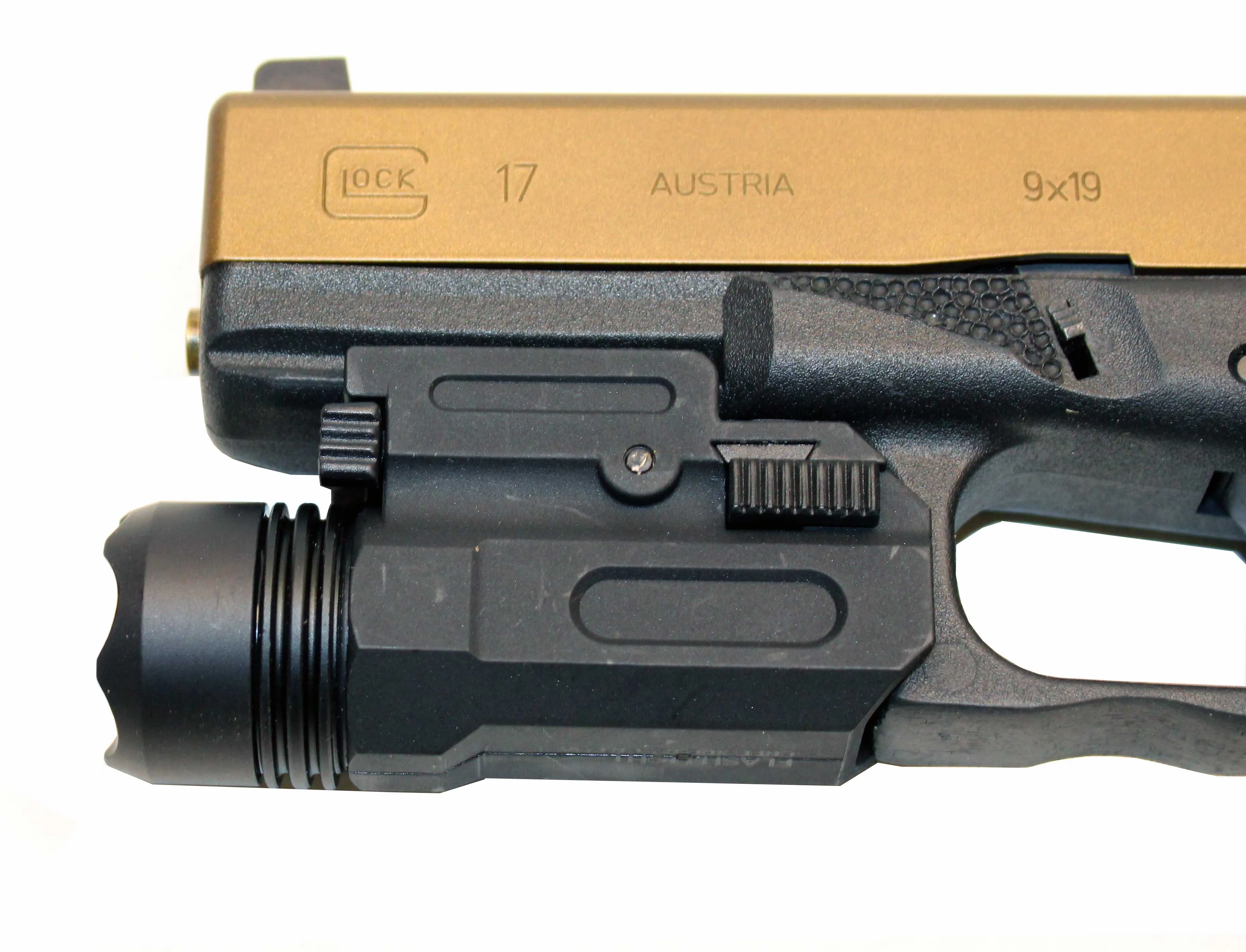 Trinity flashlight 300 lumens for Beretta APX A1 Handgun.
