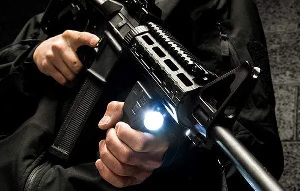 UTG Polymer Grip Light, 400 Lumen