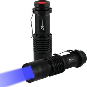UV Flashlight, UV Light LED Flashlight , Zoomable 395nm UV Flashlight Black Light Detector for Pets Urine and Stains, Bed Bugs and Scorpions (2 Pack)